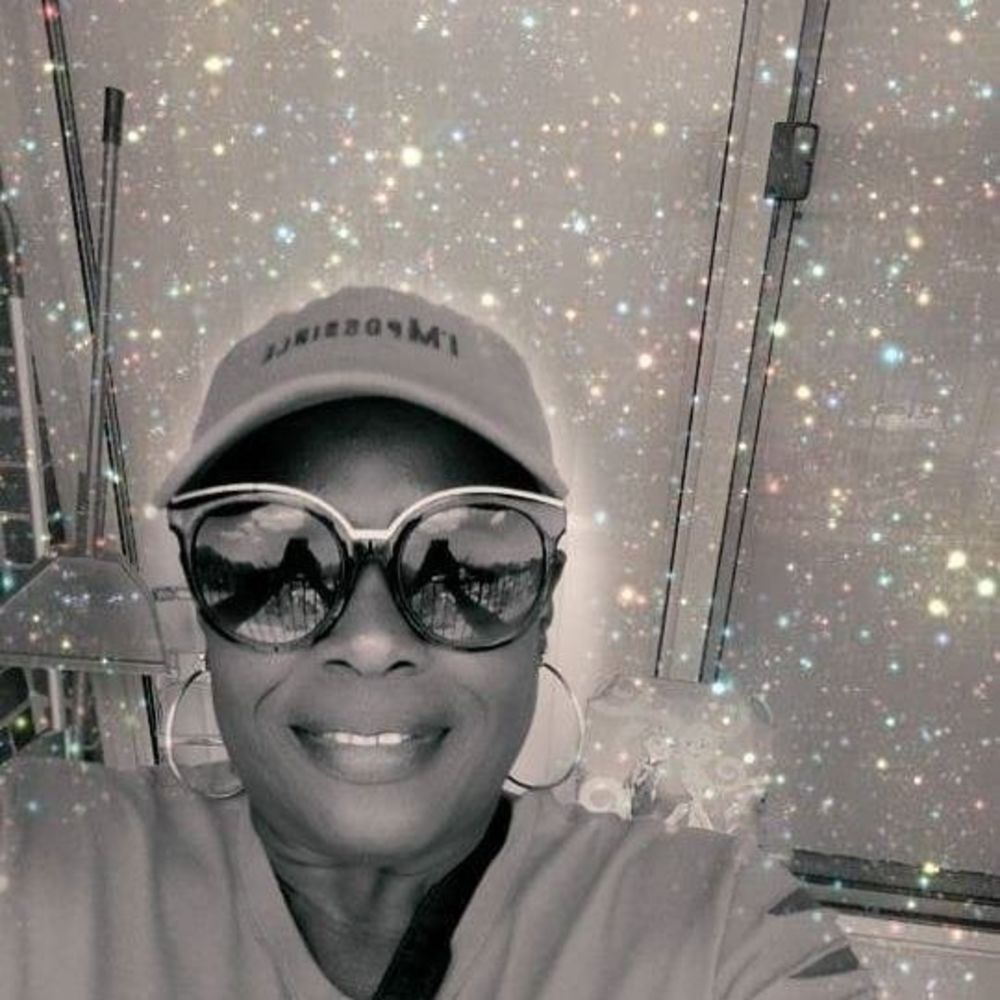 Meet your Posher, Aprilee